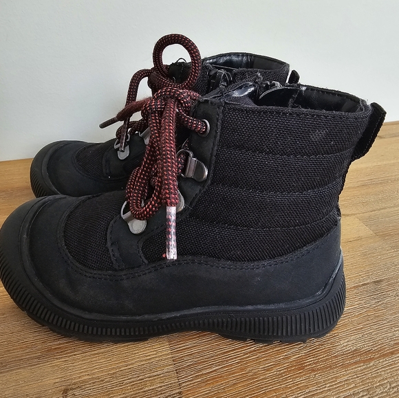 CAT & JACK Toddler Boys Side Zip Black Work Boots - Picture 5 of 9